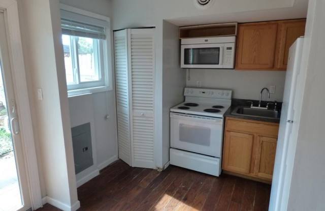 1208 WESTVIEW TERRACE Gallery 3
