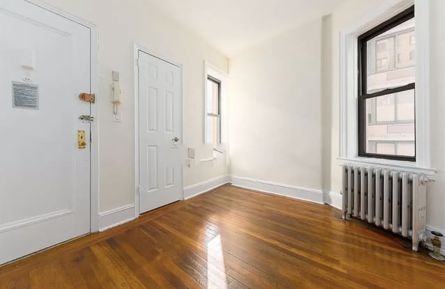 245 E 38th St - 245 East 38th Street, New York City, NY 10016