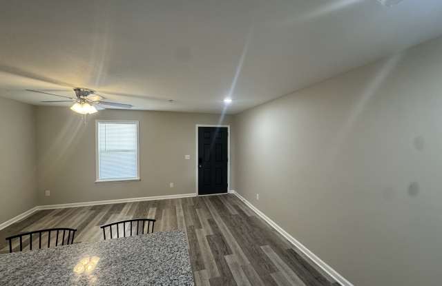 121 Jefferson Avenue West Gallery 1
