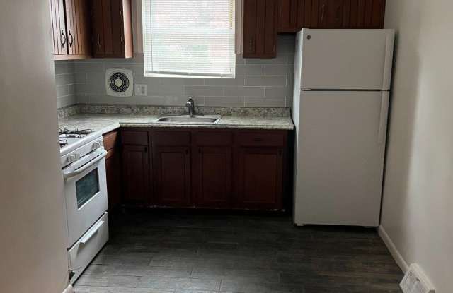 1005 CEDARCROFT Road Gallery 2