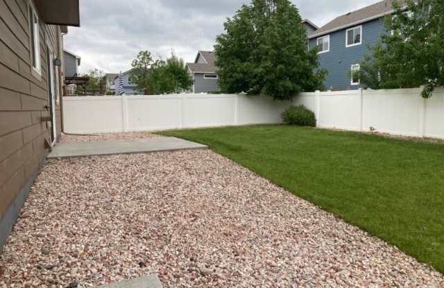 2220 Woodbury Ln. Gallery 2