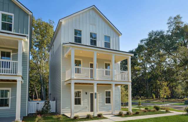 Hamlet at Quail Crossing photos photos