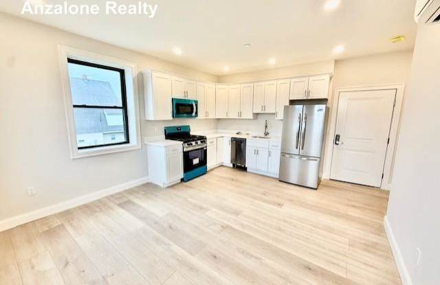 220 Winthrop Gallery 1