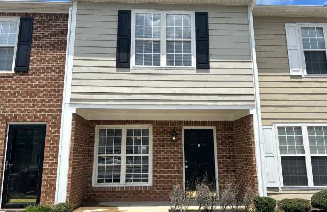 Updated 2 Bed | 2.5 Bath Townhouse in Clayton *Move In Special!* photos photos