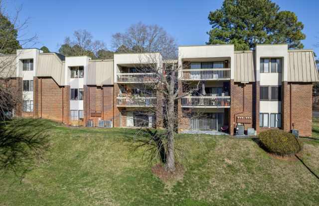 Charming 2-Bedroom Condo for Rent in Chapel Hill, NC | 104-F Bolinwood Condominiums photos photos