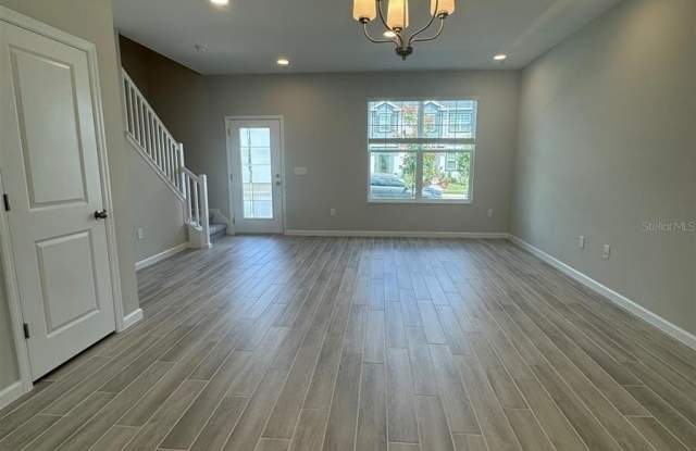 12202 PLUMPTON Drive Gallery 4