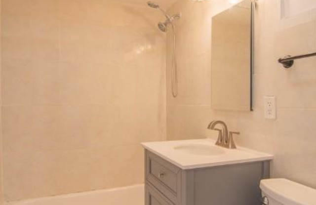 929 S Oak Park Ave photos photos