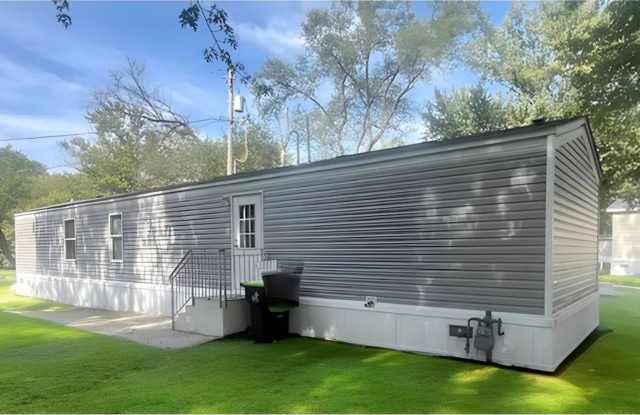 1085 Spring Bay Rd photos photos