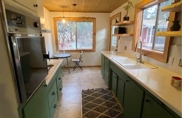 51652 Laurel Trail Gallery 3