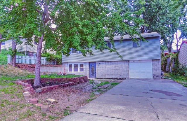 4821 N White Ave - 4821 North White Avenue, Kansas City, MO 64119