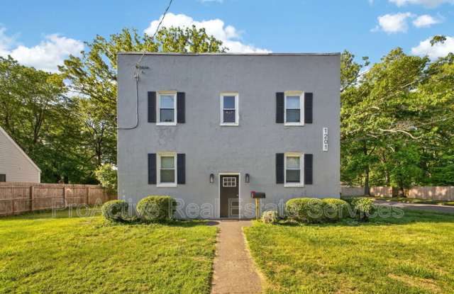 1201 Tallwood Street - 4 Gallery 4
