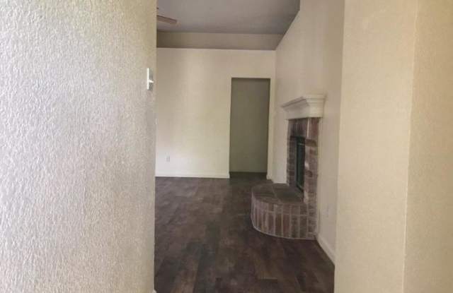 5921 Heatherglen Terrace Gallery 2