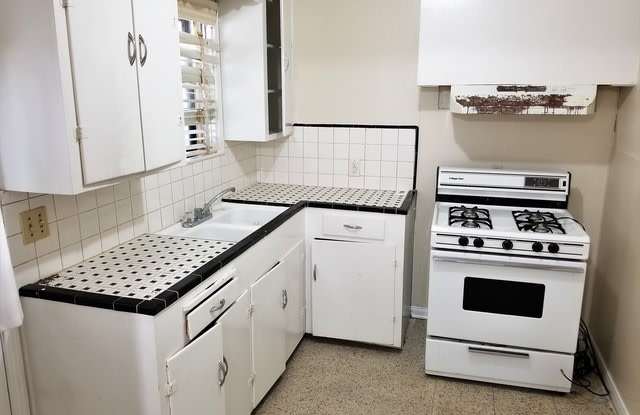 433 KASHMUIR PL Gallery 4