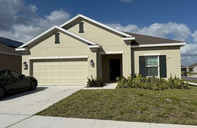 Newer Construction (2023) - Elegant 4-bedroom, 2-bathroom single-family home photos photos