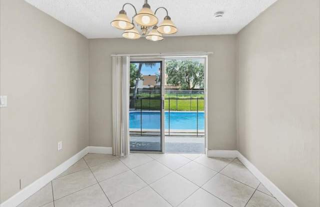 1237 Sebring Circle Gallery 3