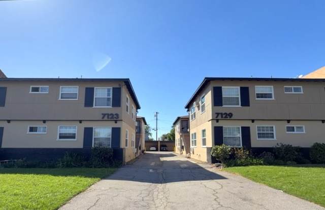 7123-7129 Hazeltine Ave. * photos photos