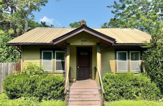301 Fletcher  AVE - 301 Fletcher Avenue, Fayetteville, AR 72701