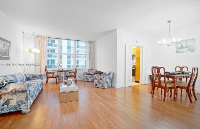 4747 Collins Ave photos photos