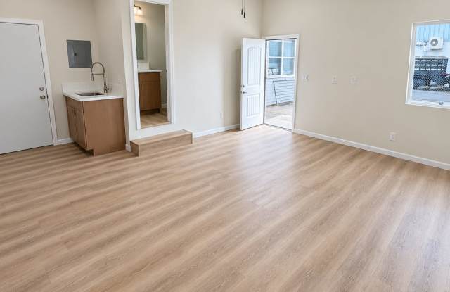 1768 Silva Street -  D Gallery 4