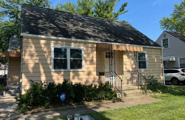 **COMPLETELY REMODELED 3-BEDROOM HOME W/ FULL BASEMENT!!** photos photos