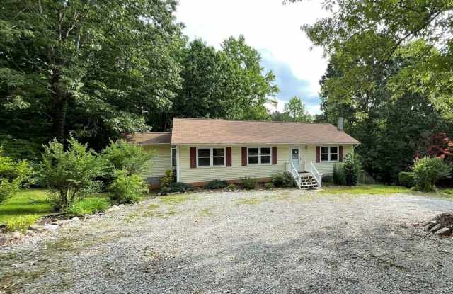 3 Bedroom Home on a Serene Setting photos photos 3 Bedroom Home on a Serene Setting photos photos