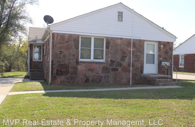 512 E Harmon Dr - 512 East Harmon Drive, Midwest City, OK 73110