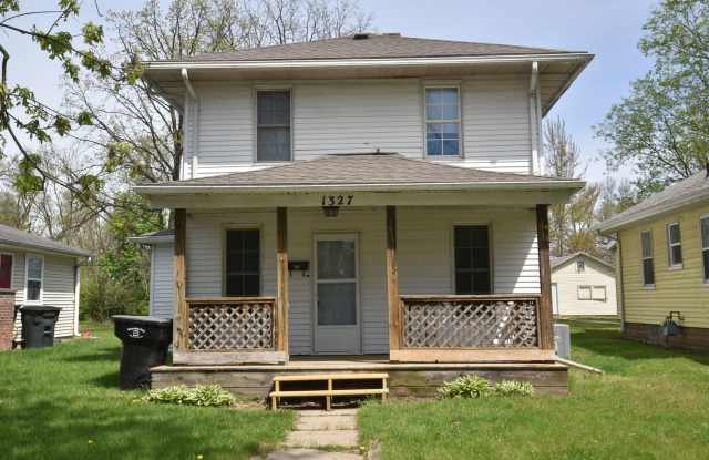 4 Bedroom home Near Notre Dame! photos photos