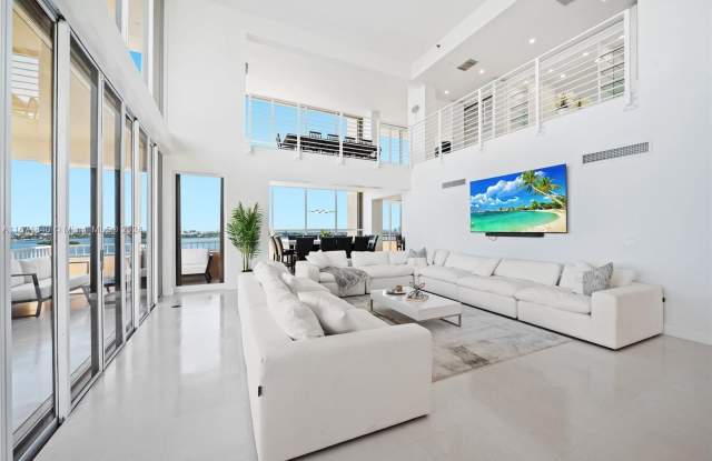 11113 Biscayne Blvd photos photos