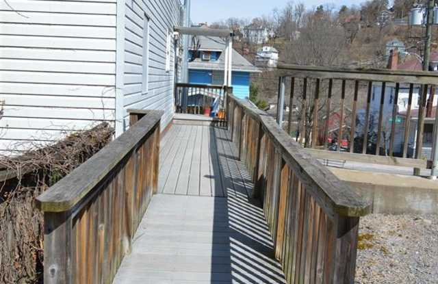 444 Brockway #204 Avenue Gallery 2