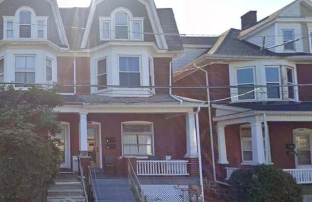 1206 Linden Street unit: 2 photos photos