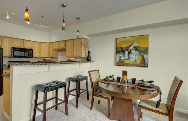 Park Plaza II Apartment Homes Gallery 3