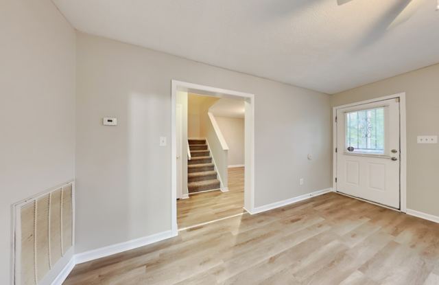 729 Cooper St SW Gallery 2