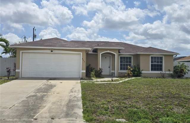 402 NE 23rd photos photos