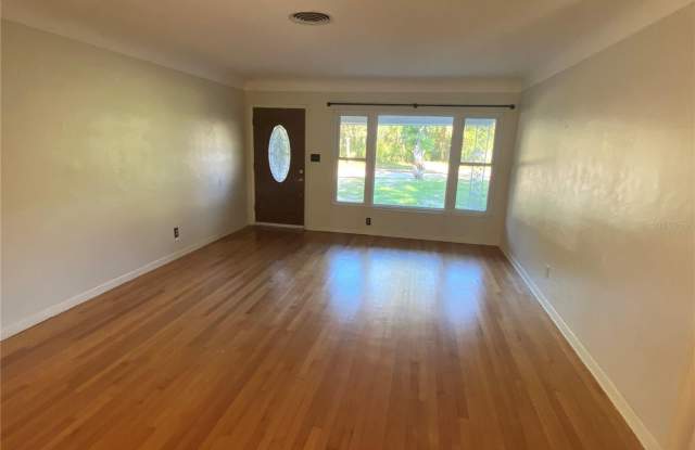 4900 5TH STREET S Gallery 3