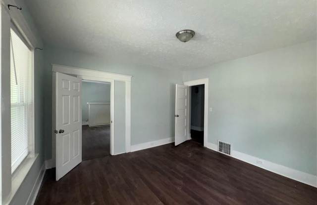 1462 Lucile Avenue SW Gallery 3