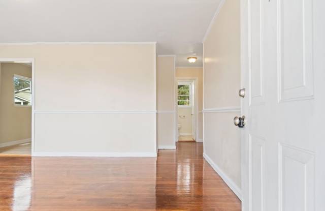 2272 Onslow Drive Gallery 2