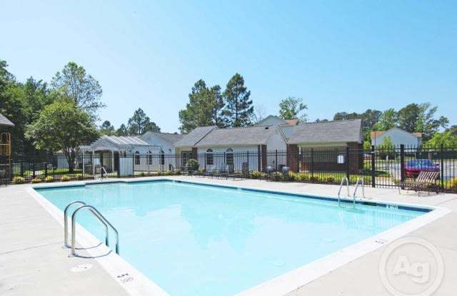 3900 Woodbridge Dr Unit D12 Gallery 2