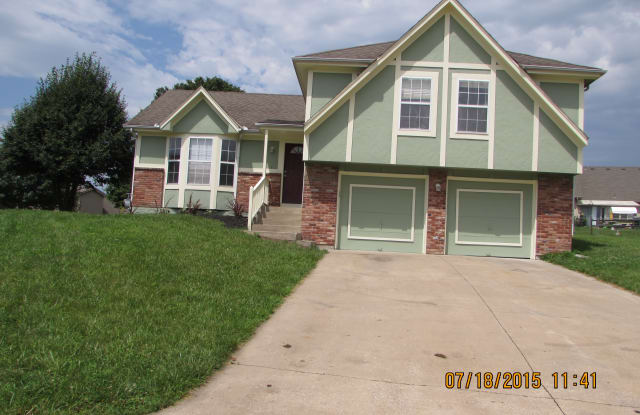 7209 E 133rd Cir - 7209 East 133rd Circle, Grandview, MO 64030