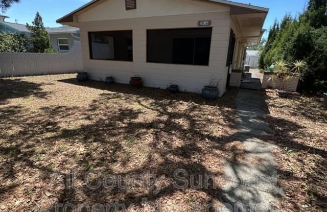 5036 10th Ave N - 5036 10th Avenue North, St. Petersburg, FL 33710