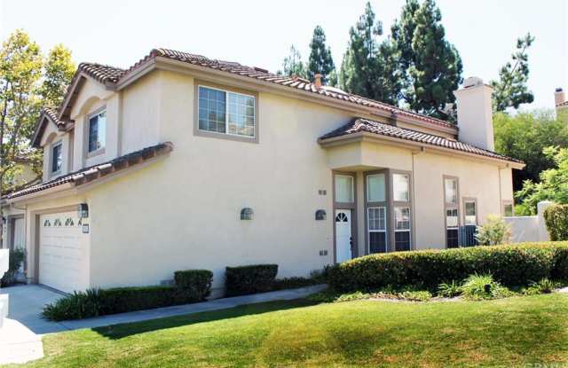 19 Meadowbrook Gallery 2