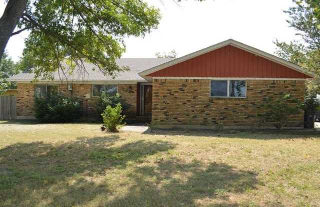 4708 E University Drive Gallery 4
