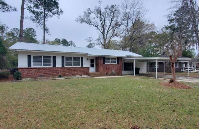 1107 W McRee Dr - 1107 West McRee Drive, Valdosta, GA 31602