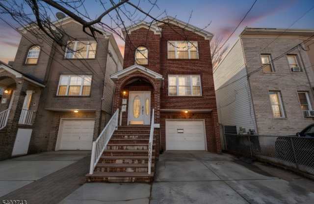 1020 Laura St - 1020 Laura Street, Elizabeth, NJ 07201