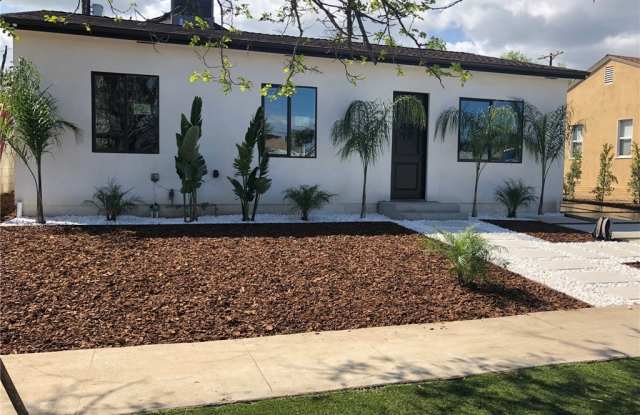 17462 Tiara Street Gallery 2