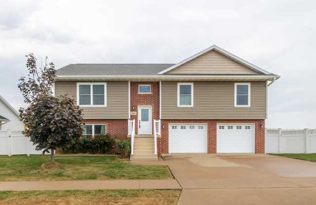 360 Shrewsbury Lane photos photos