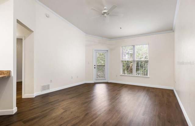 10108 COURTNEY OAKS CIRCLE Gallery 4