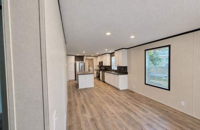13 Hummingbird Drive Gallery 4