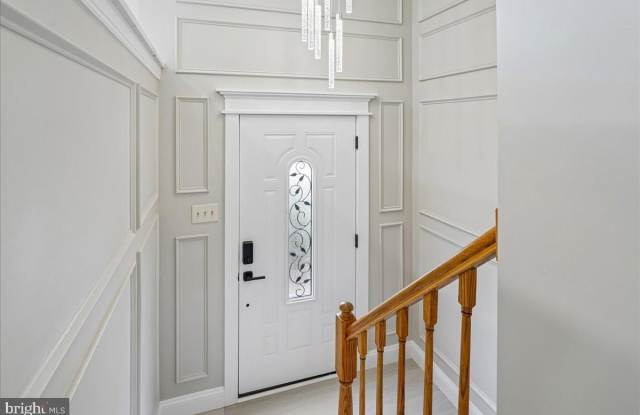 1315 DANBERRY Drive Gallery 2