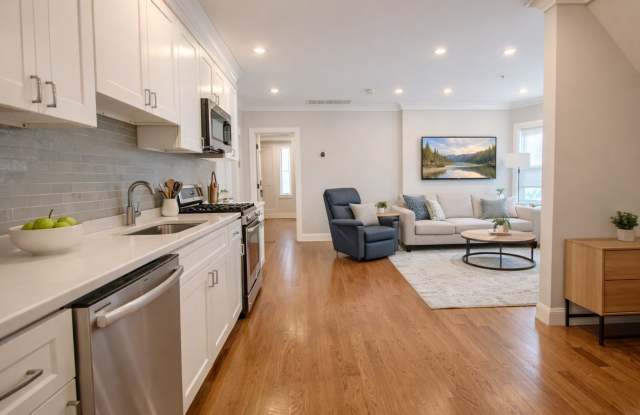 Allston 4 Bed – Renovated – In-Unit Laundry – Parking Included – No Fee – 9/1 Gallery 4