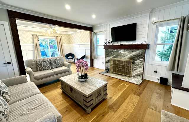 1308 Bridge Street Gallery 3